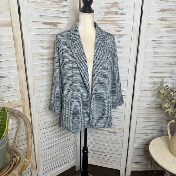 SKIES ARE BLUE CURVY Knit Blazer with Rib Trim Sleeves Gray Stripe Size 1X - Picture 3 of 13